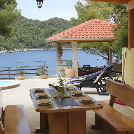 House Ana Holiday home Sobra