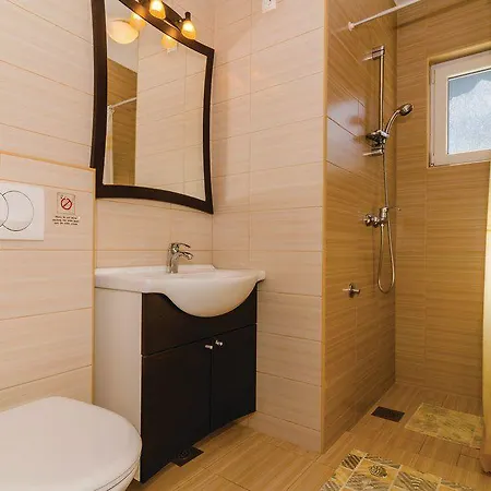 House Ana * Sobra